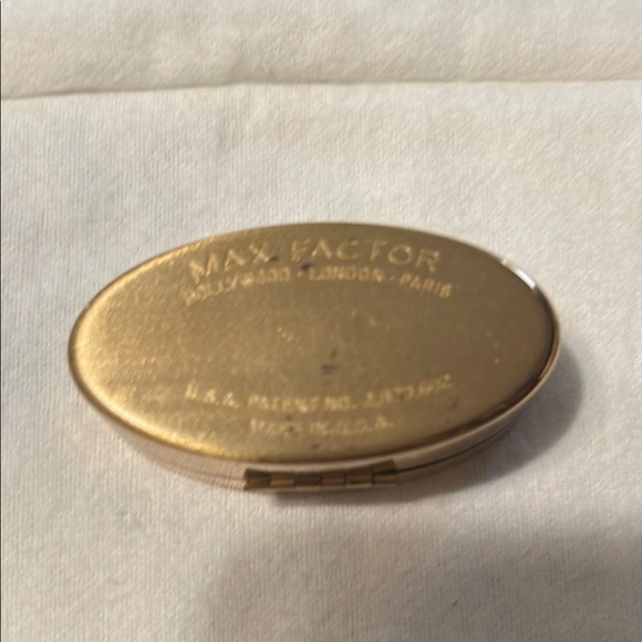 Vintage Lipstick Holder With Mirror - Picture 3 of 3